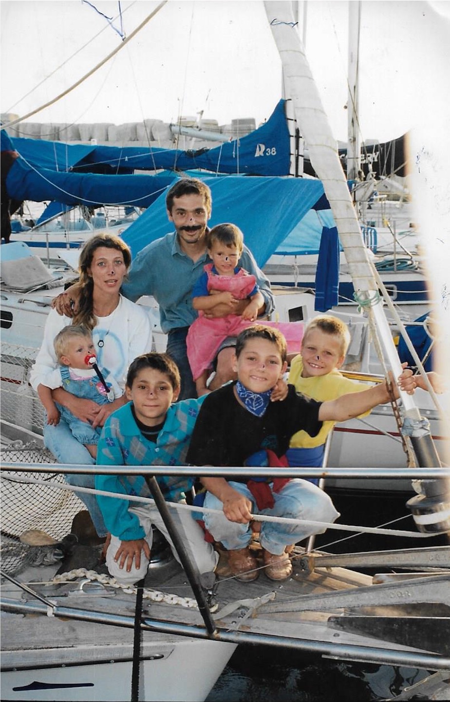 Familie von Laura Timm auf einem Segelboot